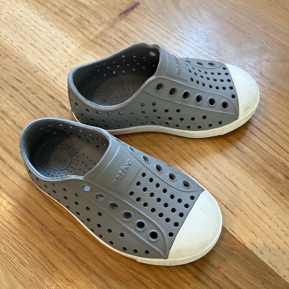 Native Jefferson Kids (toddler) shoe size 6 Little Kids